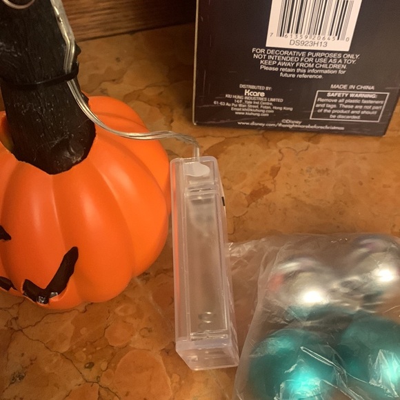 Tim Burton Nightmare Before Christmas Light Up Decorated Tree 12 in NEW - Picture 6 of 11